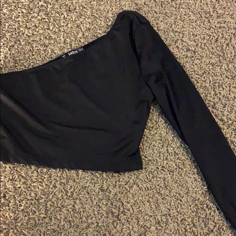 Cropped one shoulder top!